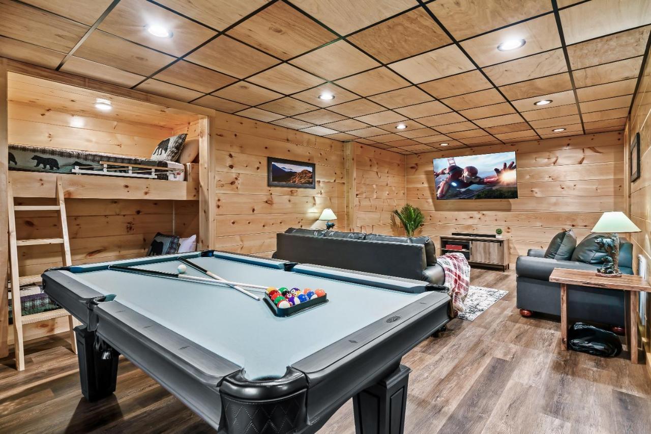 Mountains R Calling, Cozy Hideaway, King Beds, Hot-Tub, Arcade, Ev Ready Pigeon Forge Exterior photo